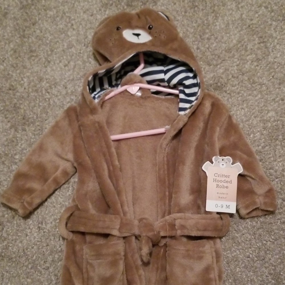 NWT HOODED ROBE